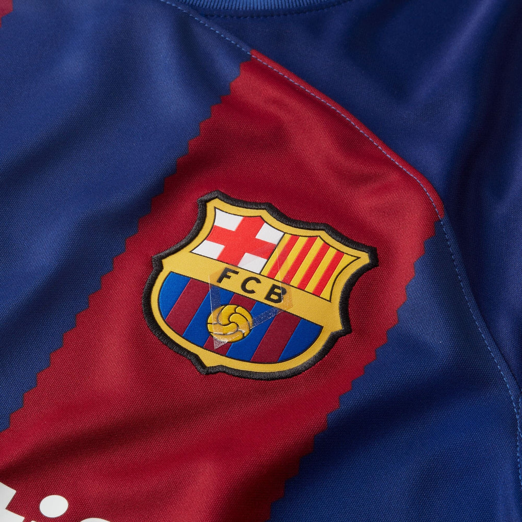 Barcelona Official Shirt, Drake Edition 2022/23 - Signed by Lewandowski -  CharityStars