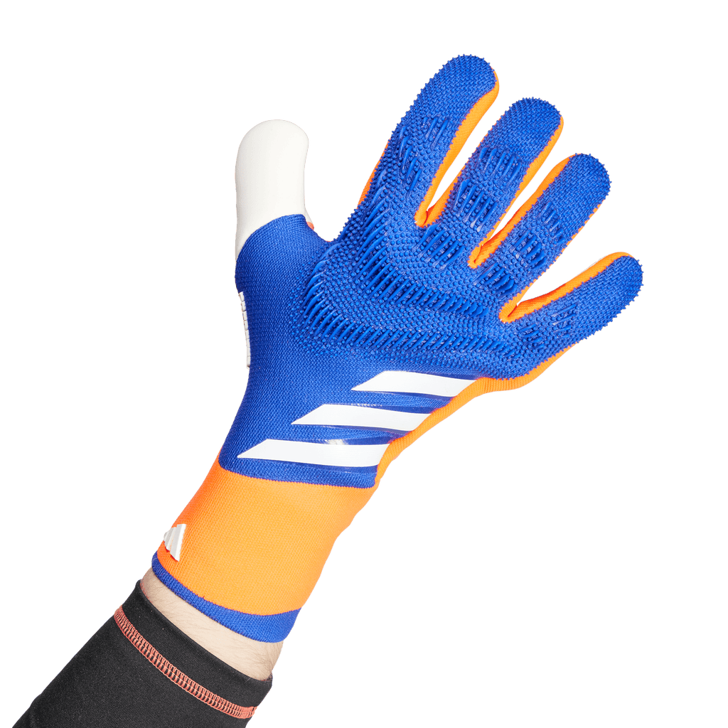 Predator Pro Goalkeeper Gloves - Advancement Pack (IS7587)